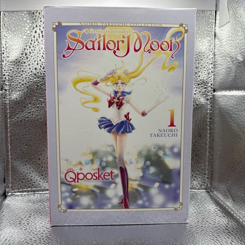 Sailor Moon Volume 1 Manga Q Posket Series With Original Design Figure